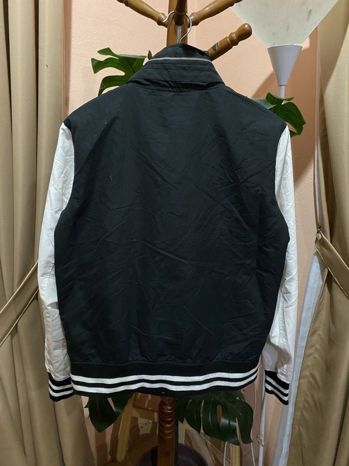 Beams Japan Vintage BEAMS HEART Varsity Jacket Black White Two-Tone Size US S / EU 44-46 / 1 - 7 Thumbnail