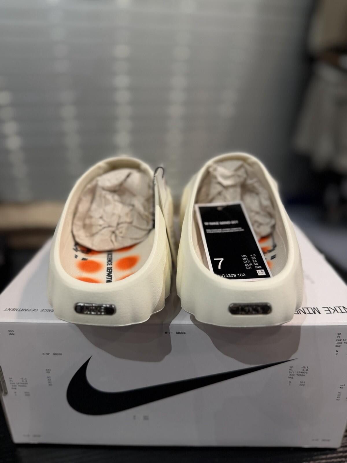 Nike Size 7W/6M Nike Mind Slide 001 Sail HQ4307 100 Women Release Size US 7 / EU 40 - 9 Thumbnail