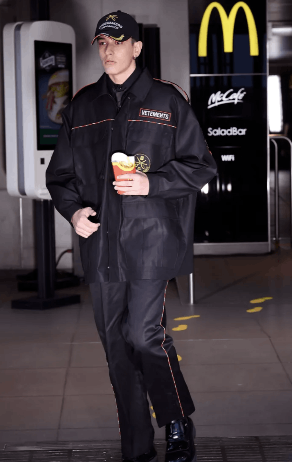 Vetements Vetements SS20 RUNWAY Dressmakers oversized shirt Size US S / EU 44-46 / 1 - 19 Thumbnail