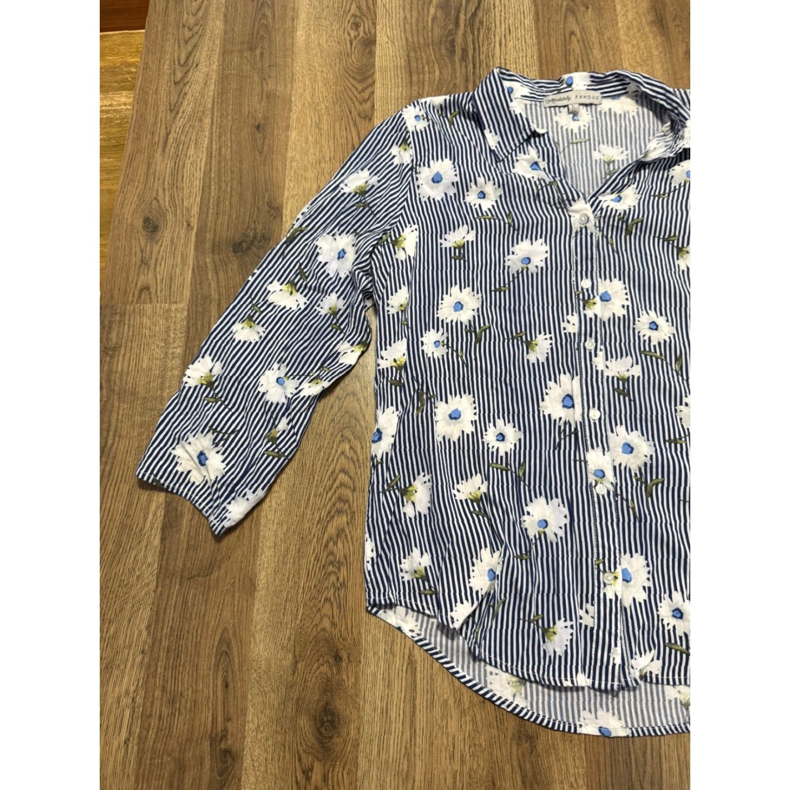 Vintage Absolutely Famous Blouse Shirt Womens Large Blue White Floral Button-Up Size L / US 10 / IT 46 - 4 Thumbnail