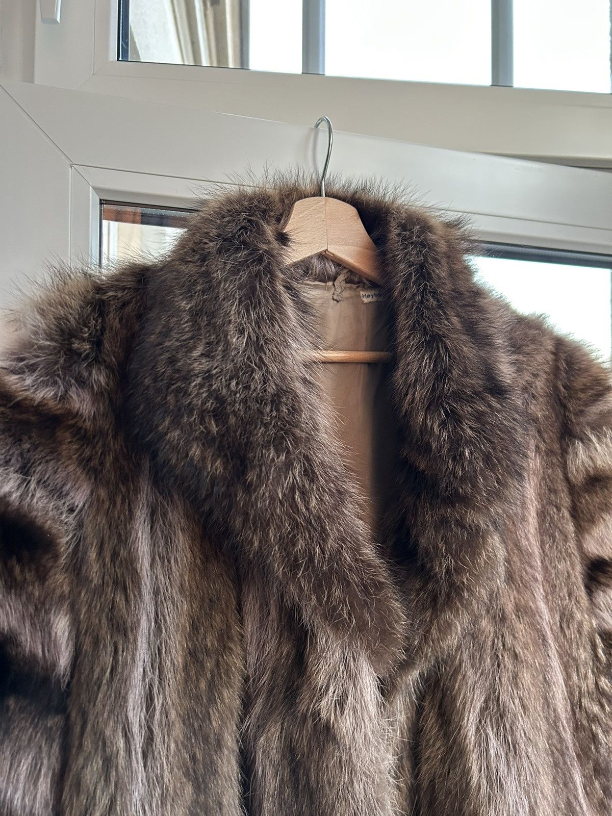 Vintage Vintage Raccoon Fur Cloak Avant Garde Archive 90s Rare Size US L / EU 52-54 / 3 - 5 Thumbnail