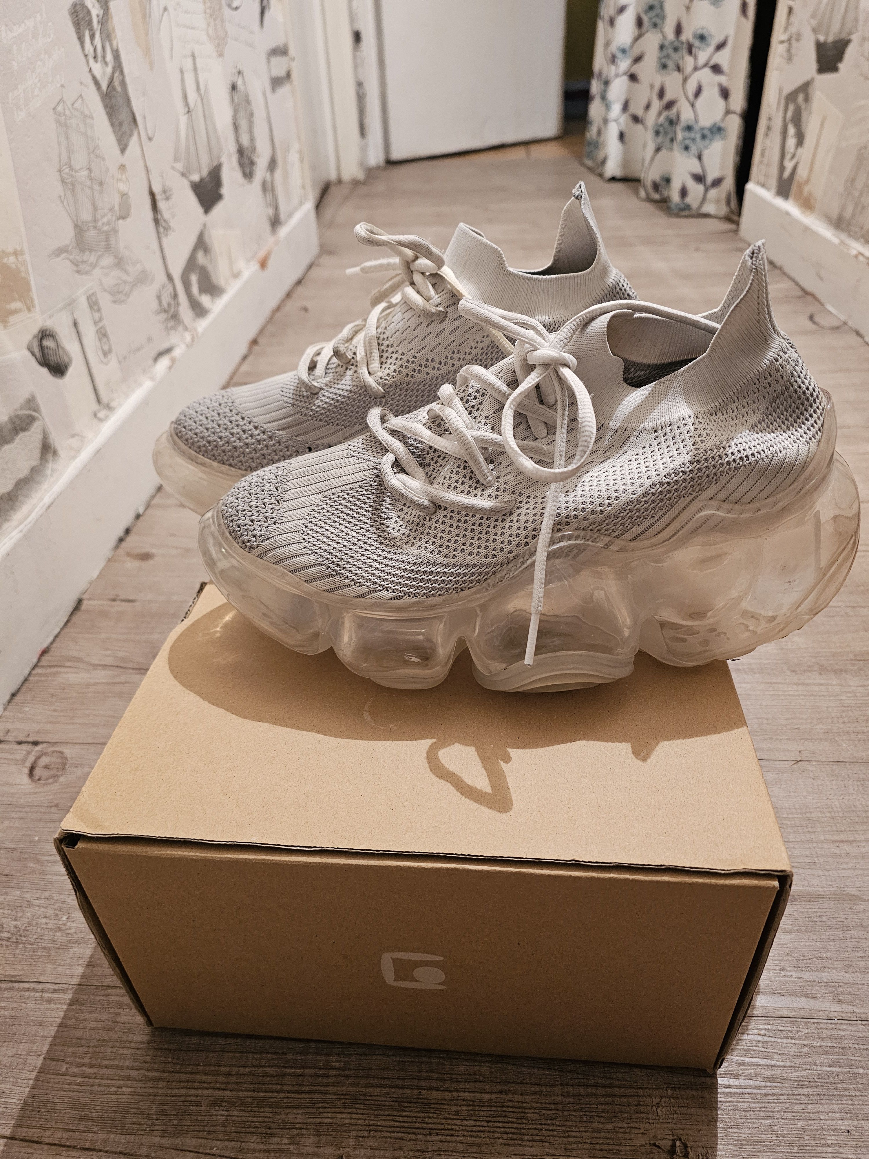 Other Grounds Moopie White Size US 7.5 / IT 37.5 - 1 Thumbnail