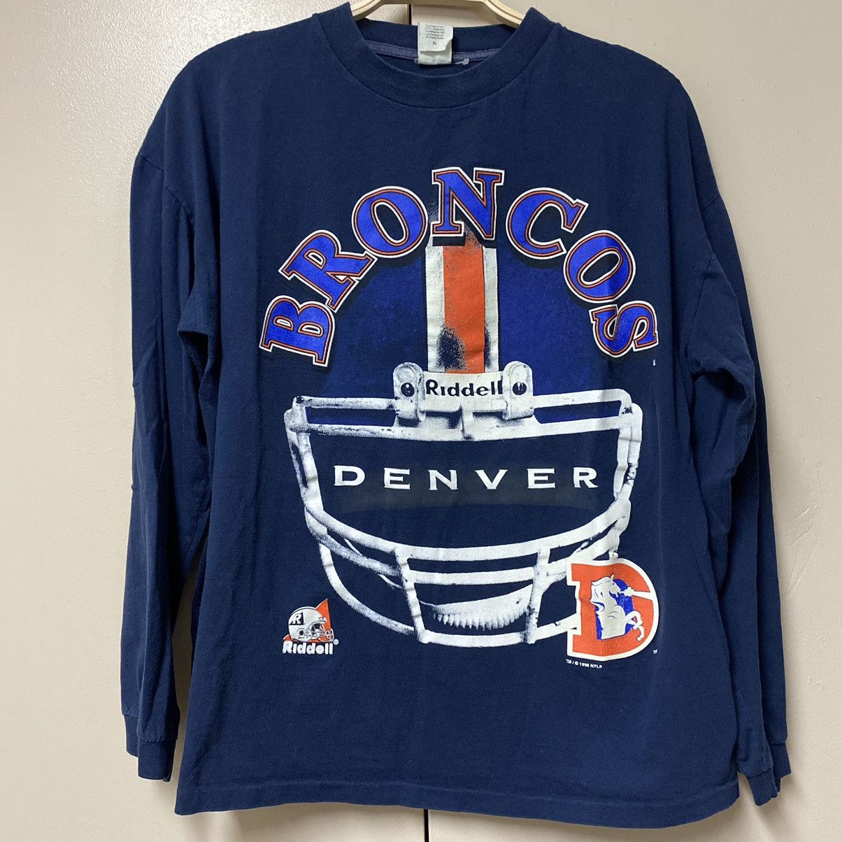 NFL × Riddell × Vintage Vintage Denver Broncos Old Logo Helmet long sleeve shirt XL Size US XL / EU 56 / 4 - 1 Thumbnail