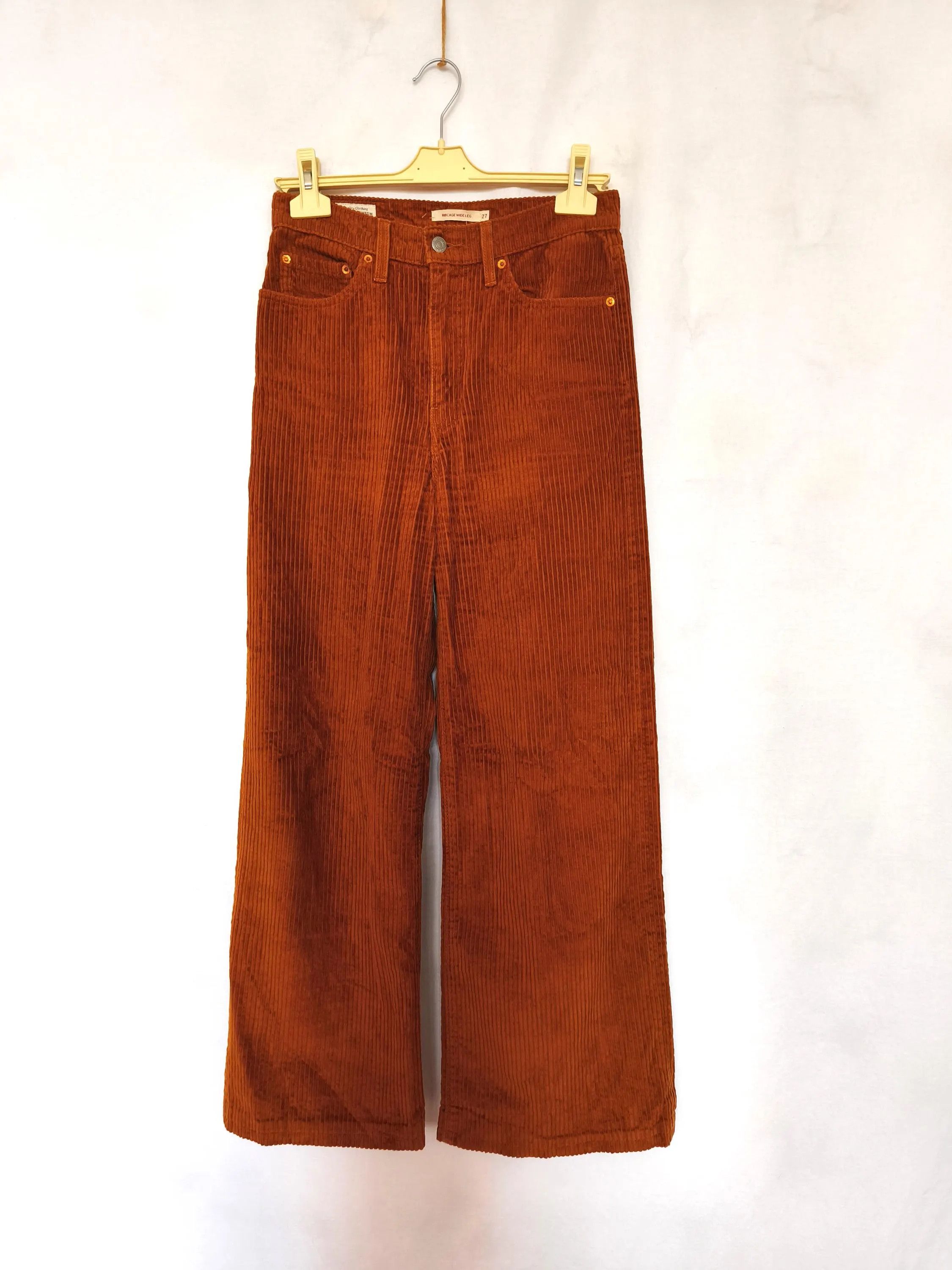Levi's Vintage Levi Strauss Corduroy Jeans Wide Flare Leg Pants Size 26" / US 2 / IT 38 - 2 Thumbnail