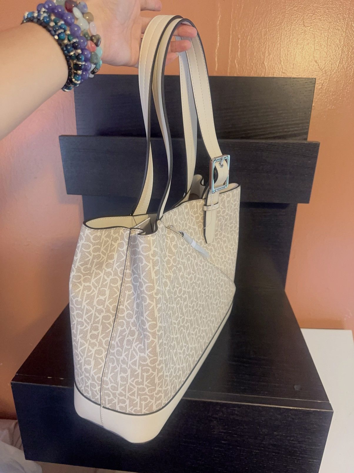 Calvin Klein Calvin Klein Almond White Logo Signature Triple Compartment Size ONE SIZE - 5 Thumbnail
