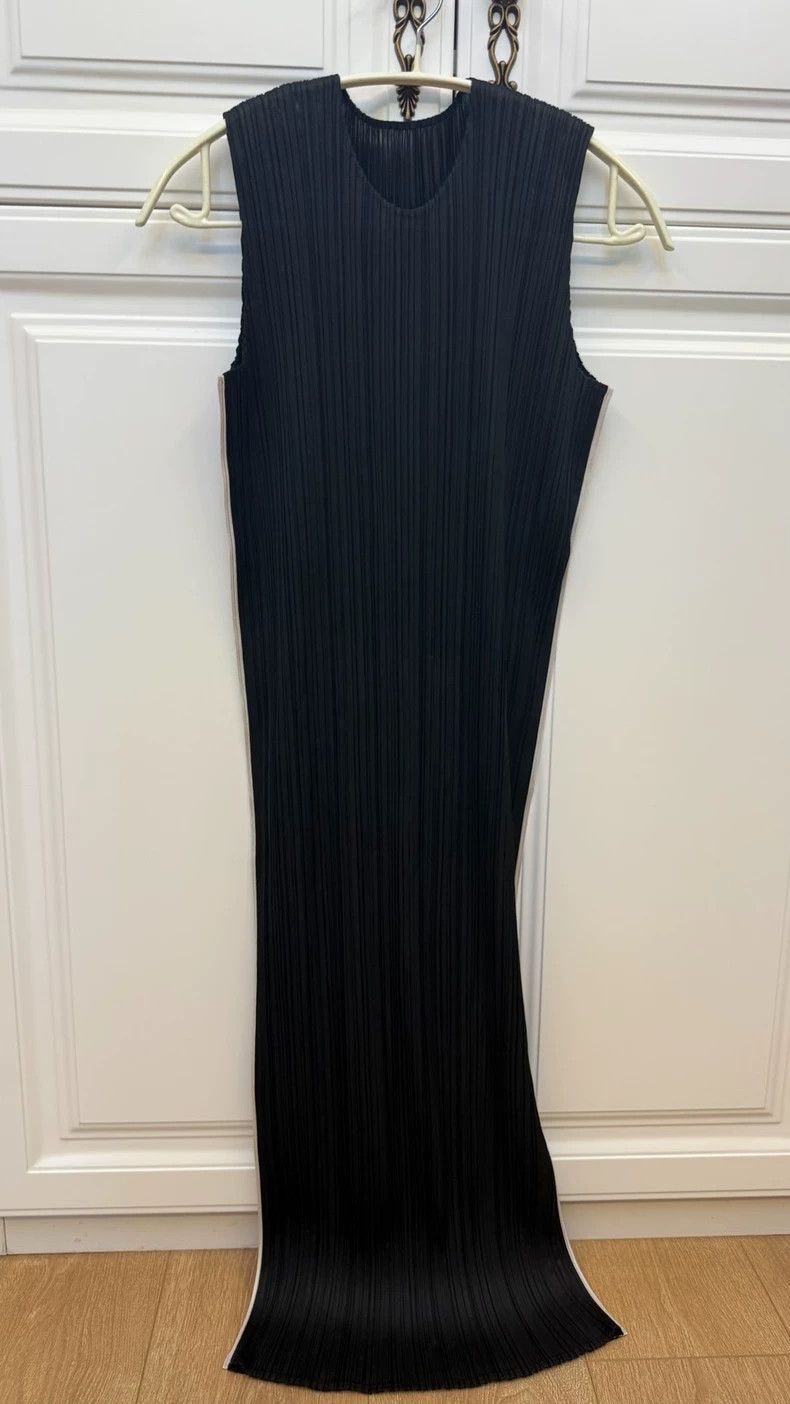 Issey Miyake size:2 Black shrimp thread dress