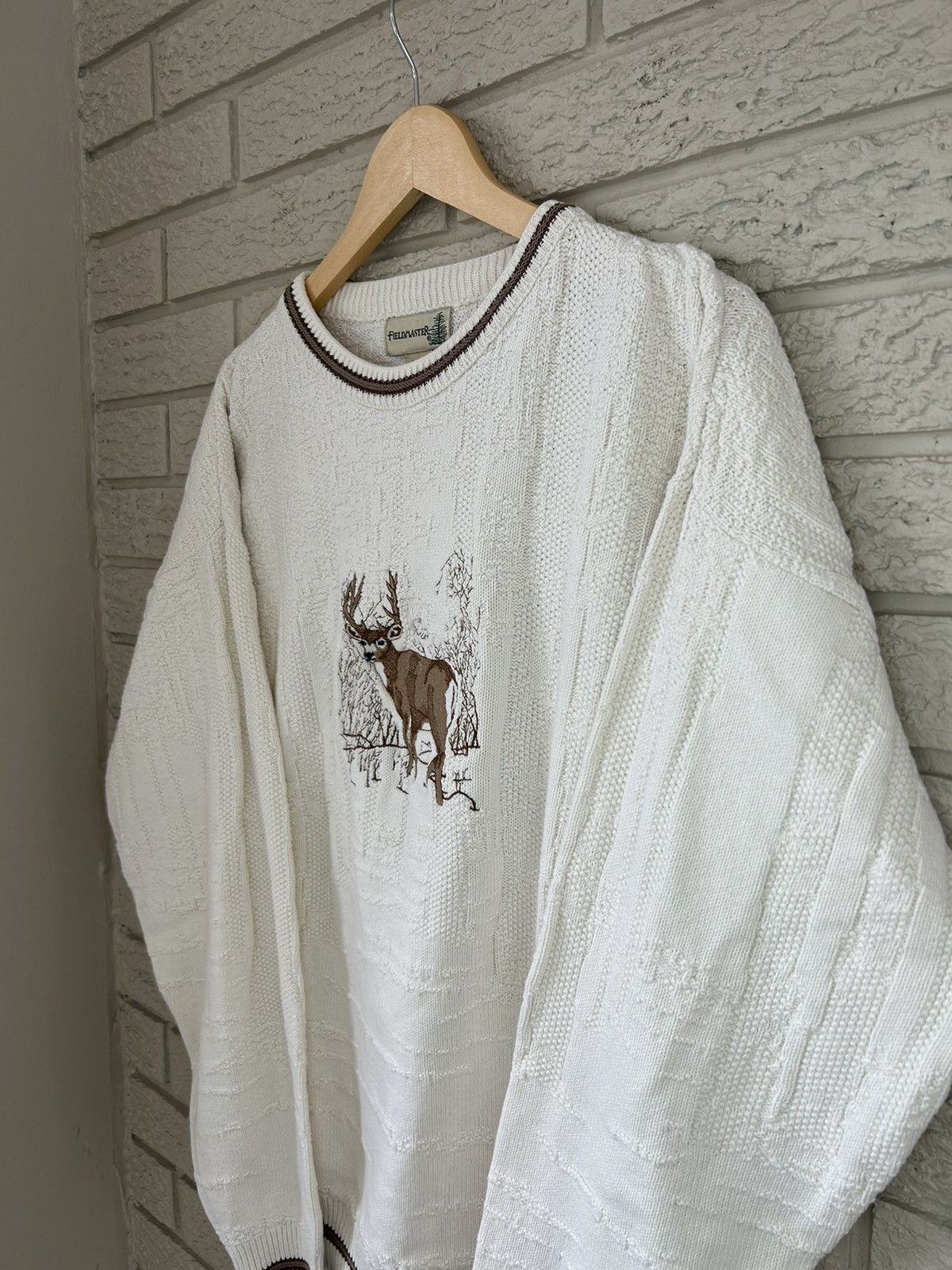 Vintage Vintage 90s Embroidered Deer Textured Knit Sweater Size US L / EU 52-54 / 3 - 3 Thumbnail