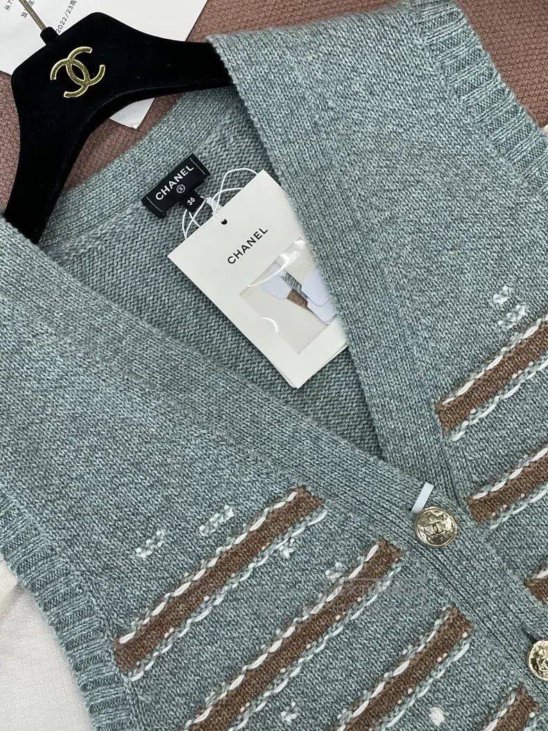Chanel Chanel Green coffee color-blocked striped cashmere knitted Size XS / US 0-2 / IT 36-38 - 3 Thumbnail