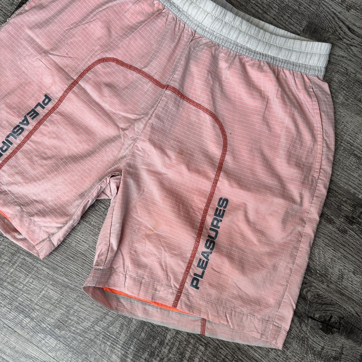 Pleasures Tempo Active Shorts Size US 32 / EU 48 - 2 Thumbnail