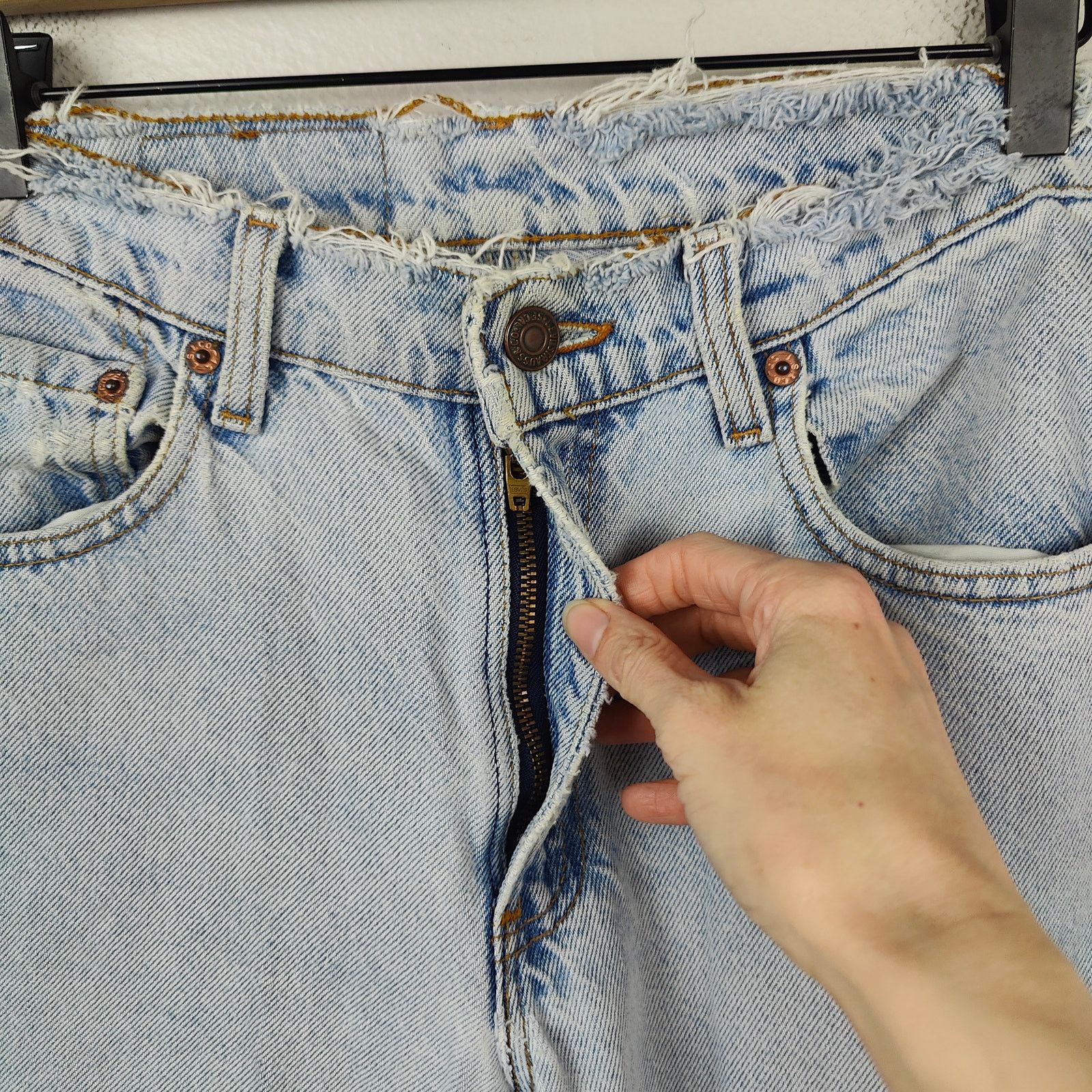 Other Vintage Levi's 17550-0291 Jeans Womens 25 Light Wash Size 25" / US 0 / IT 36 - 3 Thumbnail