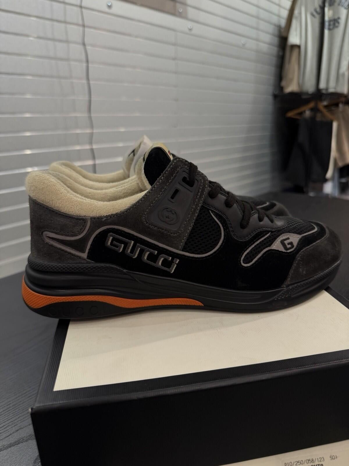 Gucci Gucci Ultrapace Suede Sneaker Men's Size 9G/9.5US Size US 9.5 / EU 42-43 - 3 Thumbnail