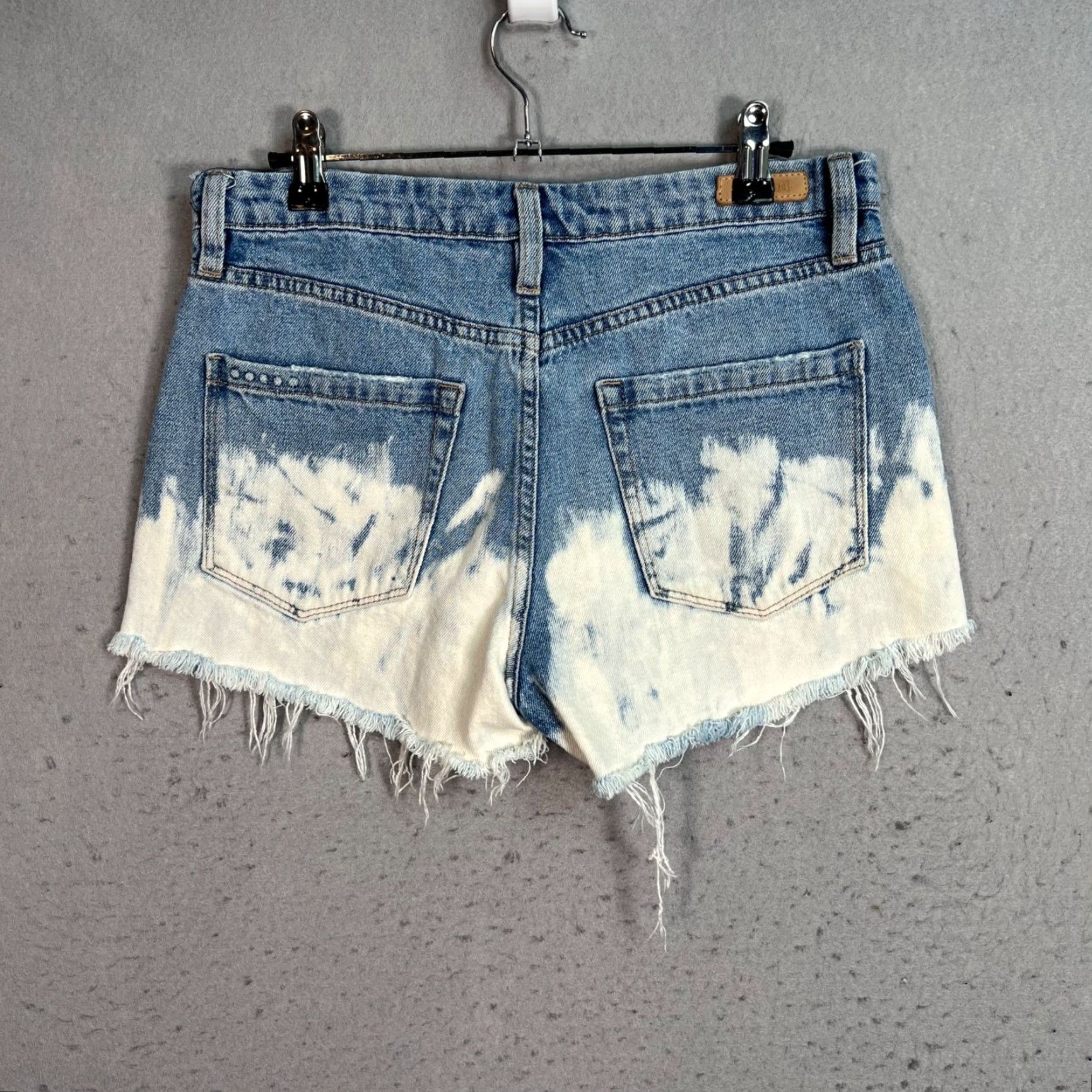Vintage VINTAGE BLANKNYC Womens The Barrow High-Rise Denim Shorts 27 Blue Cut-Off 2 in Inseam Womens Size 27" / US 4 / IT 40 - 2 Thumbnail