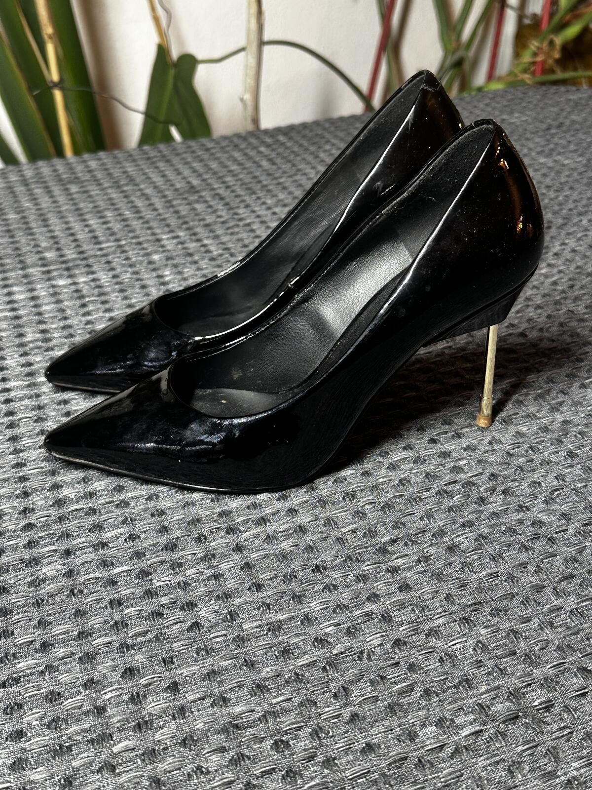 Kurt Geiger Kurt Geiger Black Patent Leather Pointed Toe Pumps Size US 4.5 / IT 34.5 - 5 Thumbnail