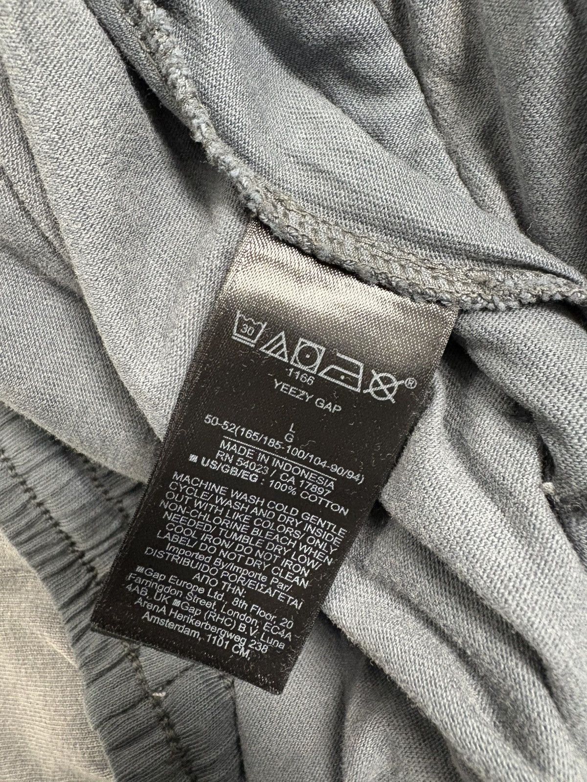 Balenciaga × Kanye West × Yeezy YZY x GAP Hoodie & Thin Sweats Poetic Grey Size US L / EU 52-54 / 3 - 17 Thumbnail