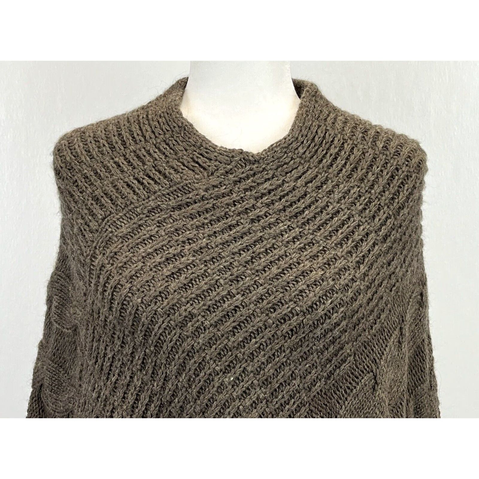 Vintage Cocogio Knit Sweater Poncho Cape One Size Womens Brown Cableknit Soft Made Italy Size ONE SIZE - 4 Thumbnail