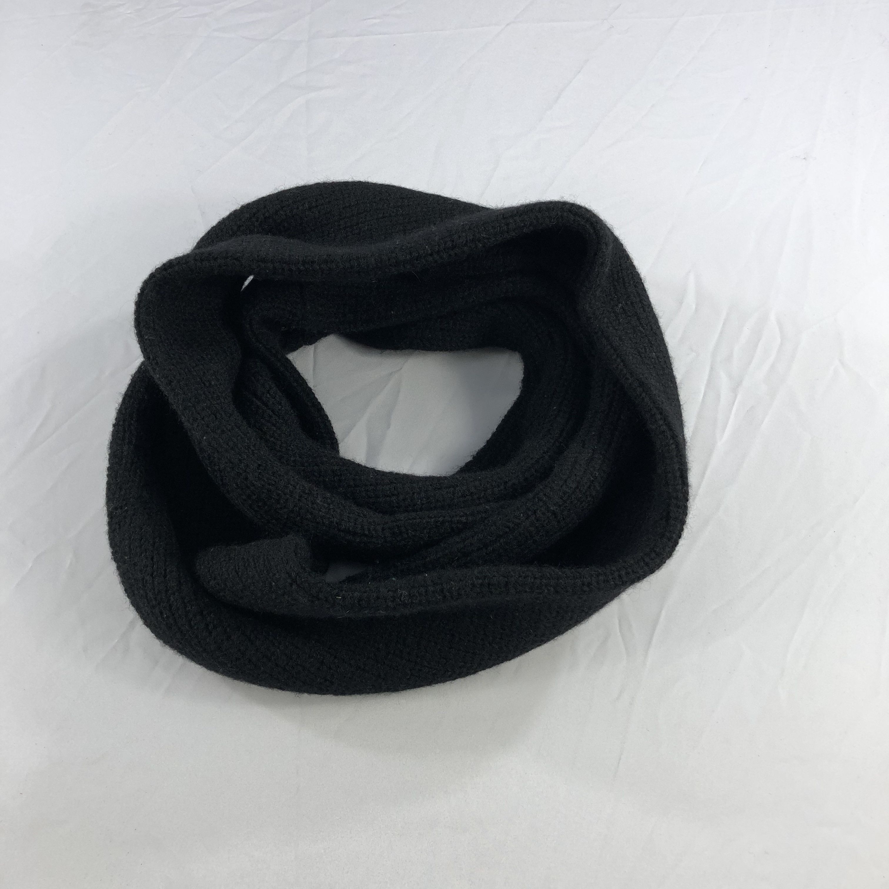 United Arrows United Arrows Black Infinity Snood Scarf Muffler Wool V1052 Size ONE SIZE - 5 Thumbnail