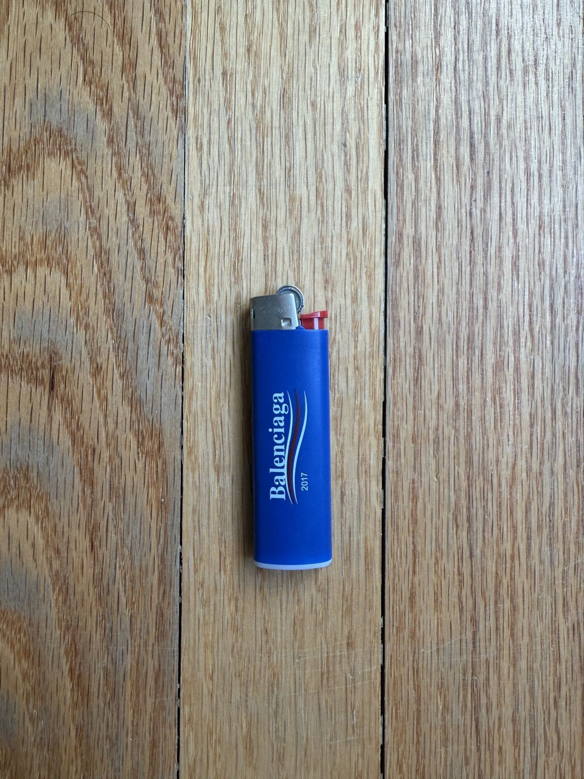 Balenciaga Balenciaga × Colette Paris – “Campaign Logo” Lighter (2017) Size ONE SIZE - 1 Thumbnail