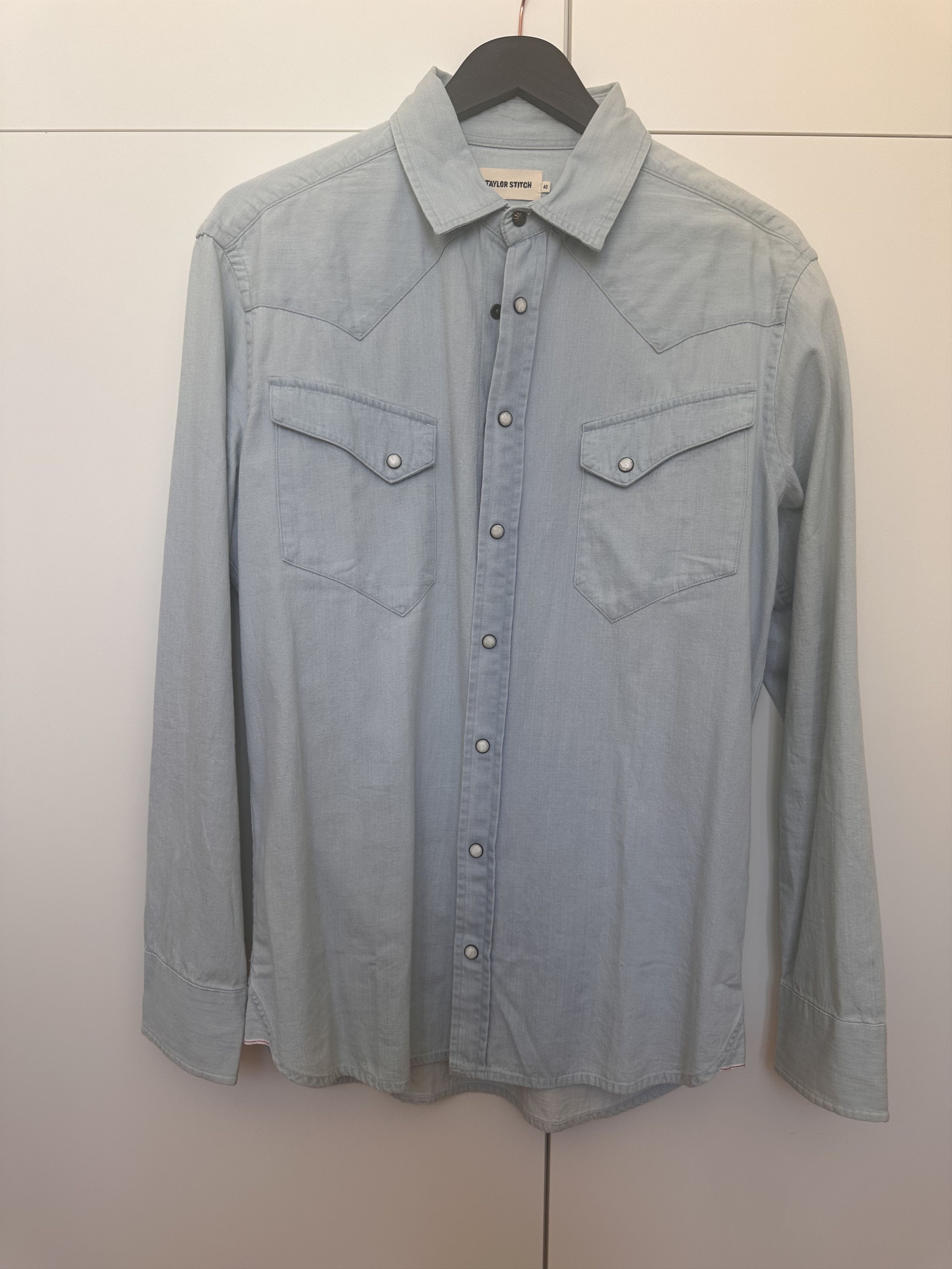 Taylor Stitch Western Shirt – Washed Indigo Chambray–40/M-L