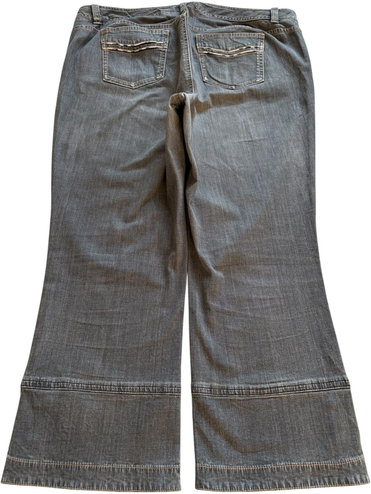 Burberry × Designer Vintage Burberry London Mud Wash Distressed Rip Baggy Jean Size US 36 / EU 52 - 2 Thumbnail