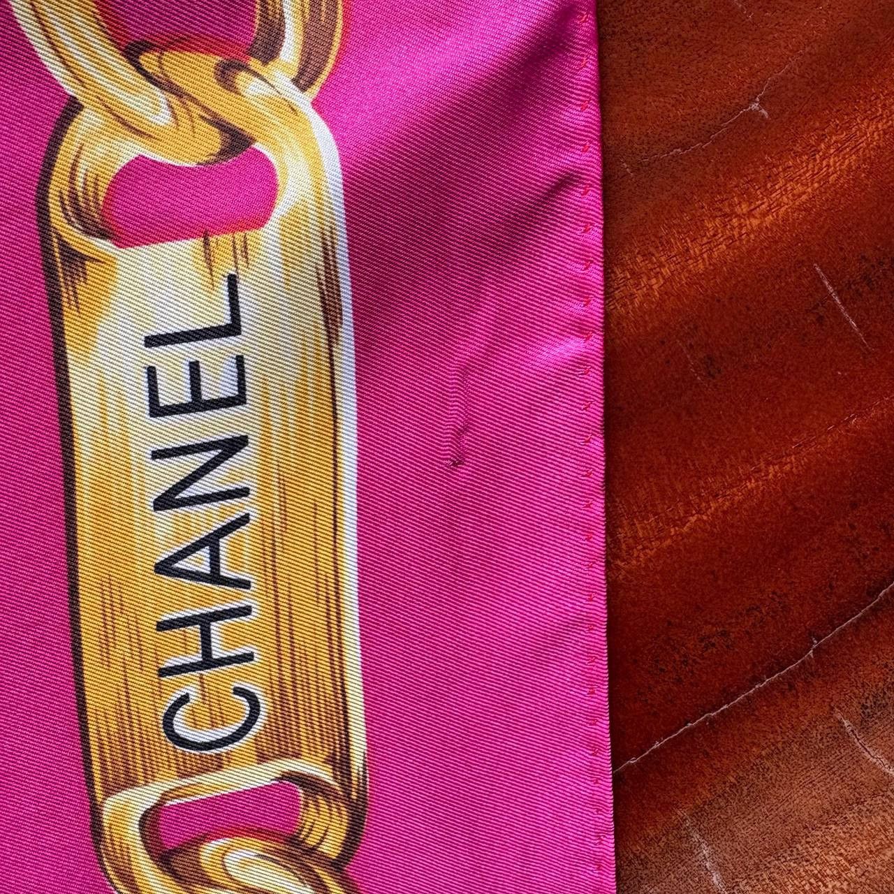 Chanel Vintage Chanel Pink Silk Scarf Gold Chain Link Pattern Size ONE SIZE - 9 Thumbnail