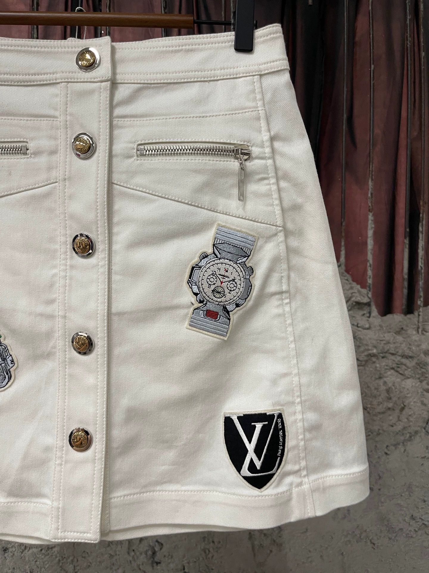 Louis Vuitton Louis Vuitton Denim Skirt 36 99 New Size 26" / US 2 / IT 38 - 3 Thumbnail