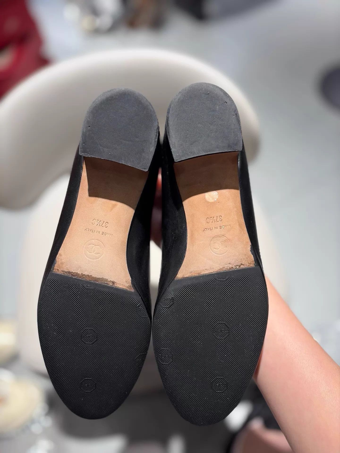 Chanel Chanel Black Pearl Button Ballet Flats 37.5 99 New Size US 7 / IT 37 - 6 Thumbnail