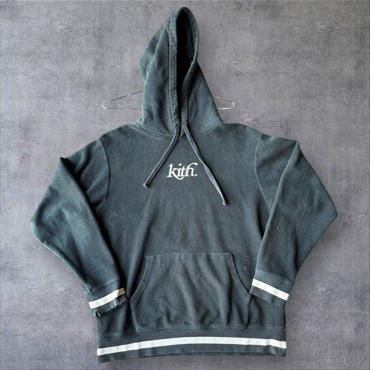 Kith USED KITH BLACK/WHITE COTTON STRIPED PULLOVER HOODIE SIZE L Size US L / EU 52-54 / 3 - 1 Thumbnail