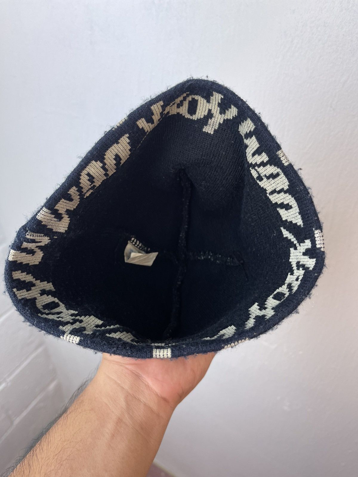 Supreme 2001 Supreme Graffiti Script Logo Beanie Size ONE SIZE - 6 Thumbnail