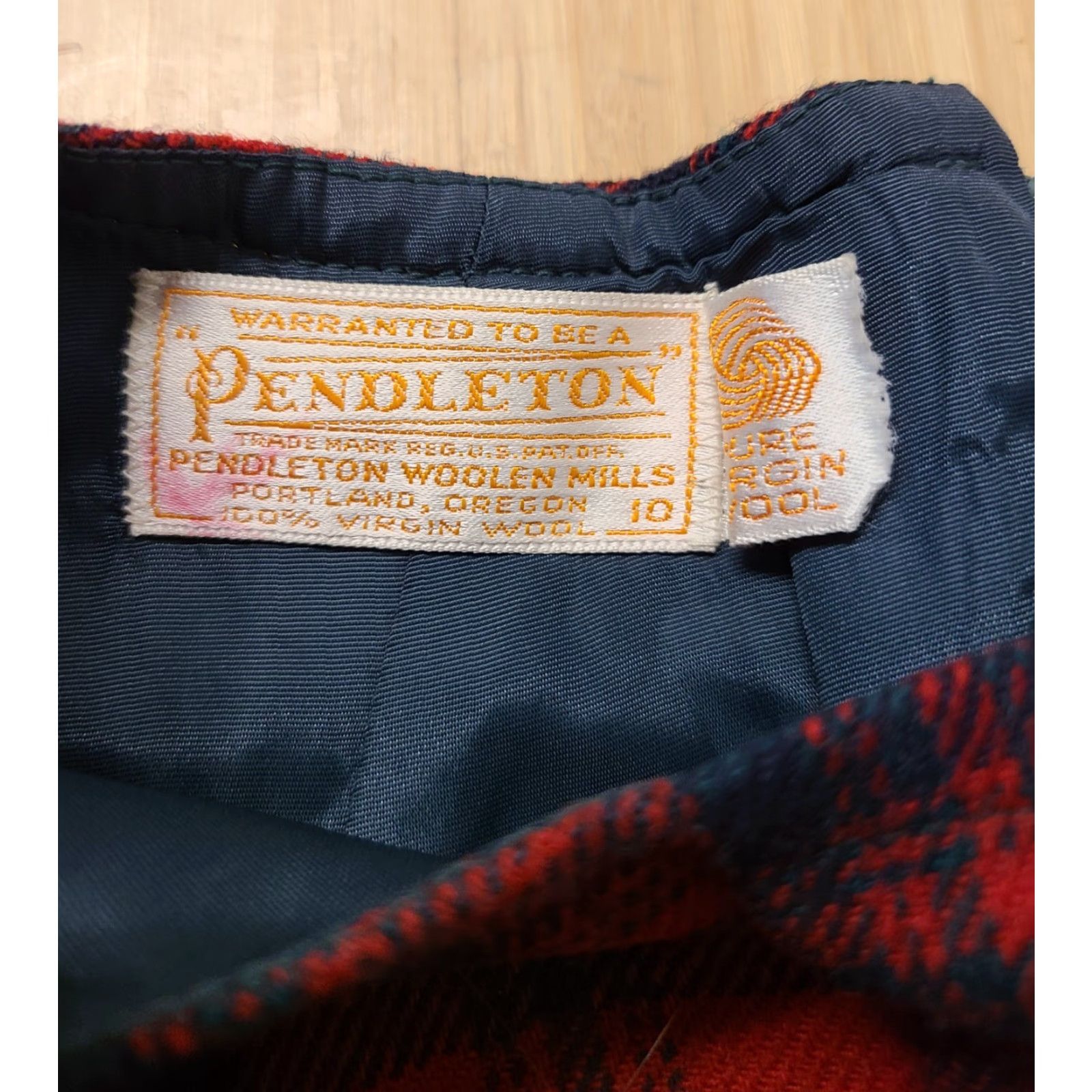 Pendleton VINTAGE Pendleton Jumper Dress Sleeveless Plaid Red Womens 10 Wool Knit Knee Length Square Neck 70s Holiday Casual Party/Cocktail Women Size L / US 10 / IT 46 - 2 Thumbnail