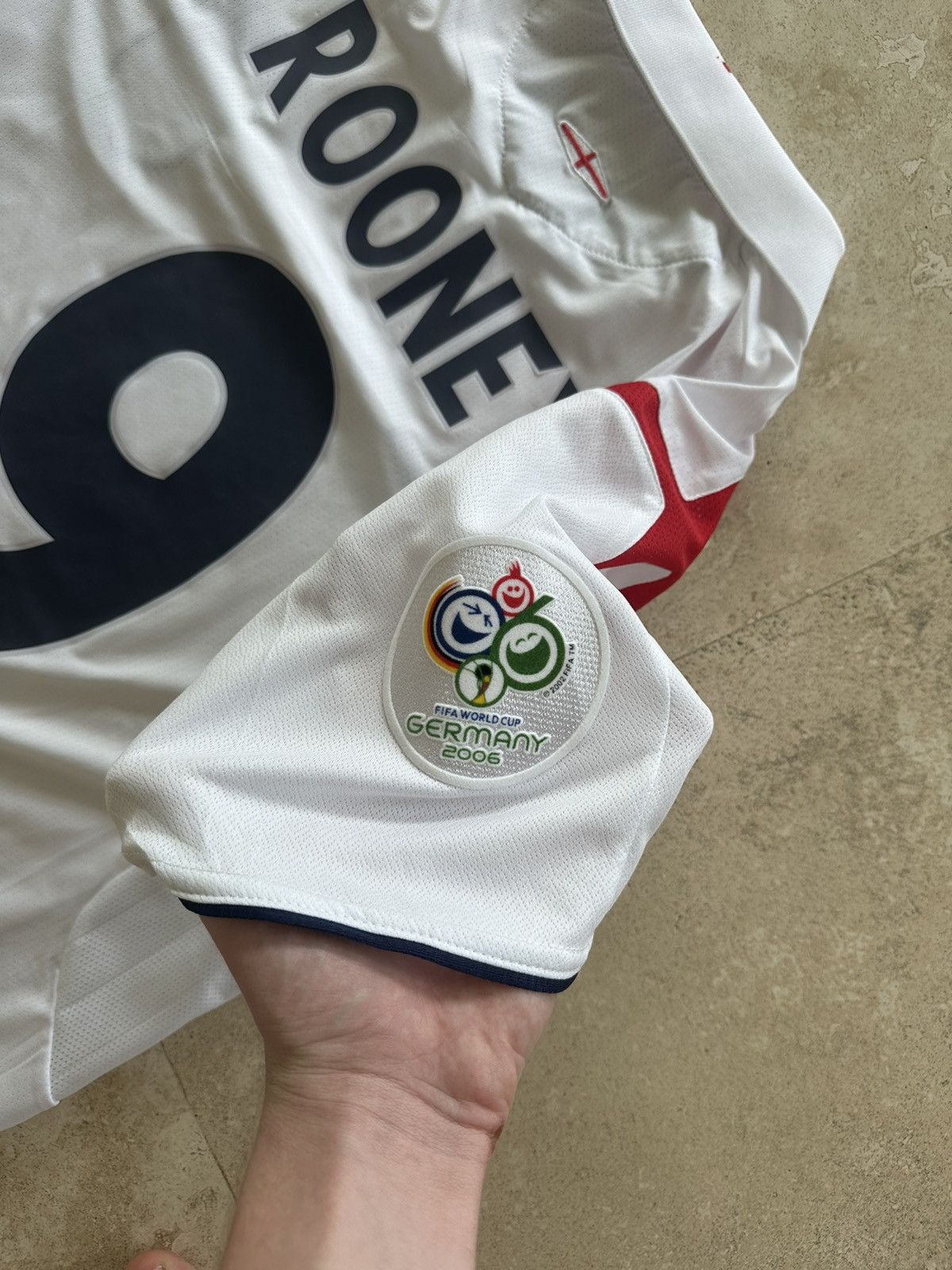 Umbro × Vintage 2006 World Cup England Home Jersey Size M Size US M / EU 48-50 / 2 - 3 Thumbnail