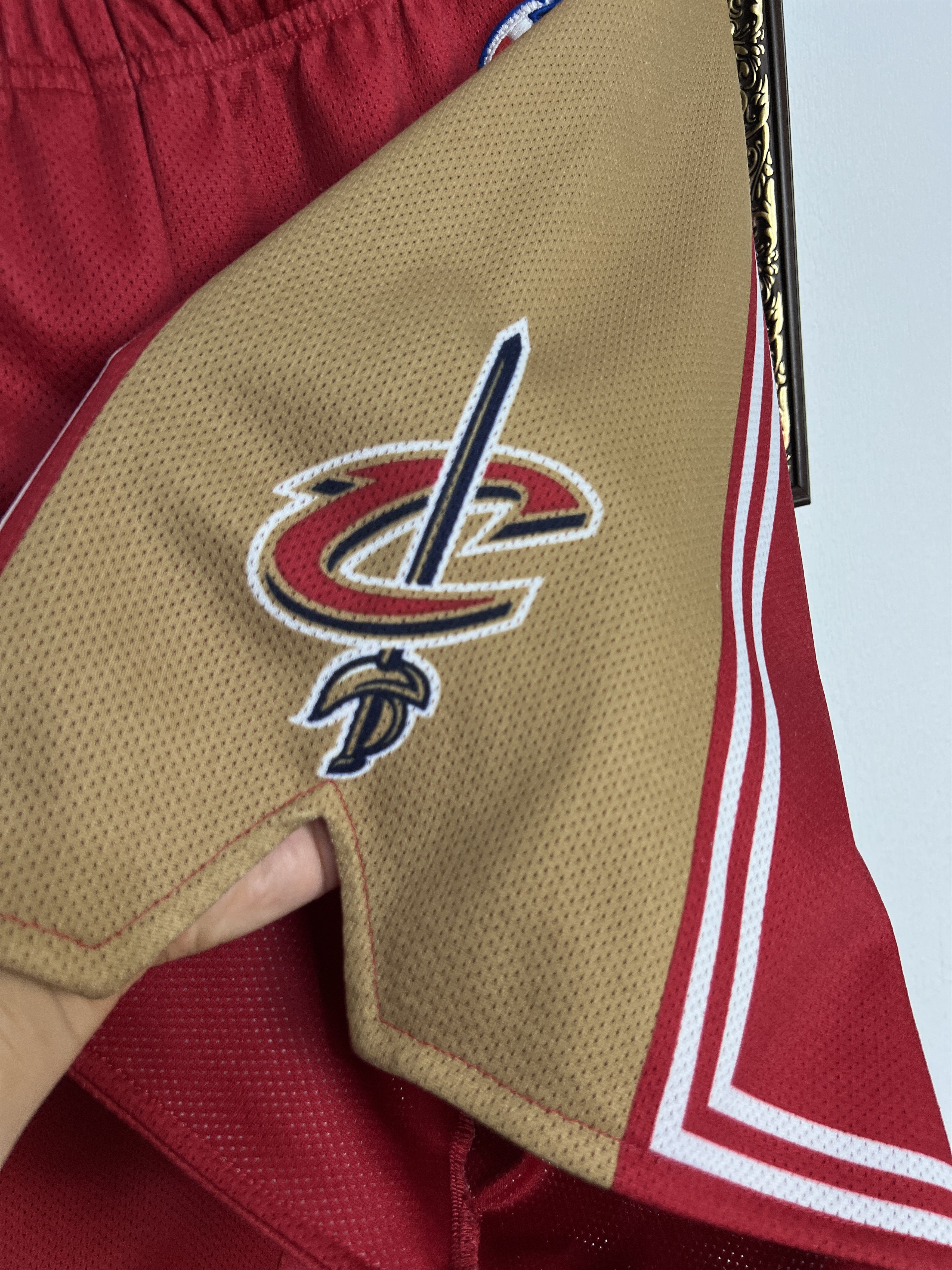 Champion Vintage 90's NBA Cleveland Cavaliers Shorts Champion James M Size US 32 / EU 48 - 7 Thumbnail