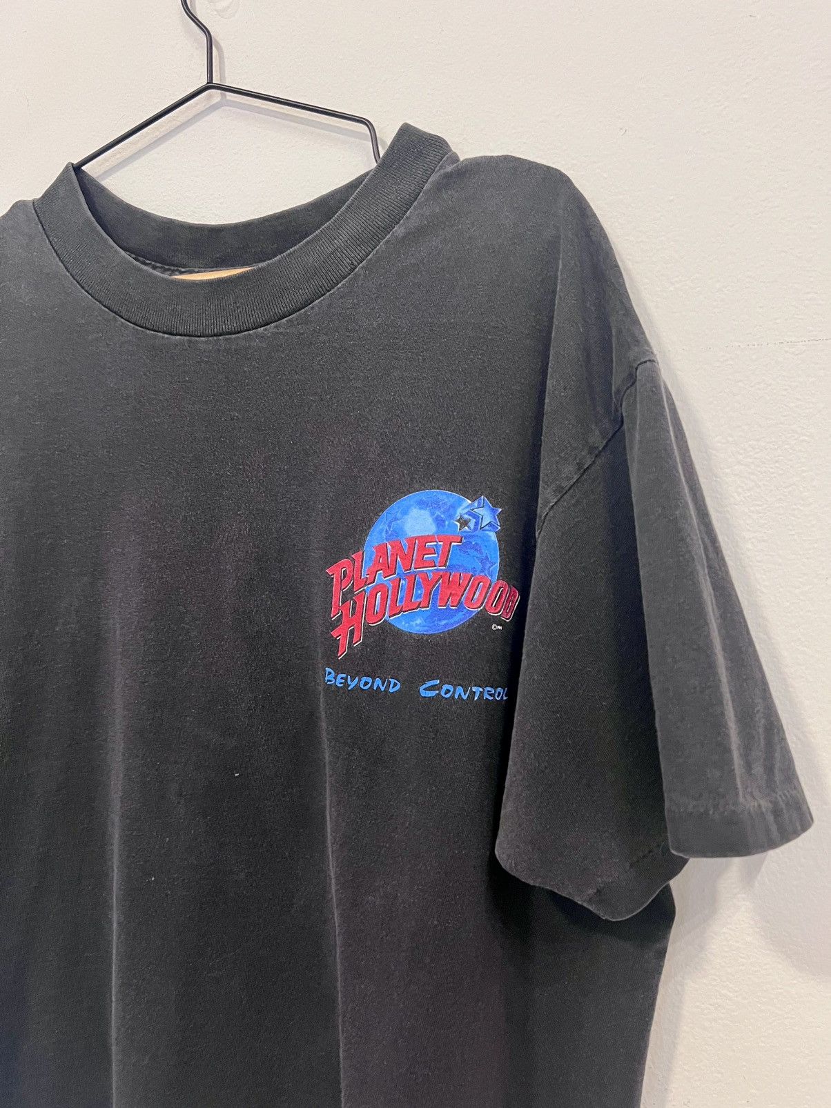 Planet Hollywood Vintage Planet Hollywood “Beyond Control” Tee Made in USA L Size US L / EU 52-54 / 3 - 1 Thumbnail