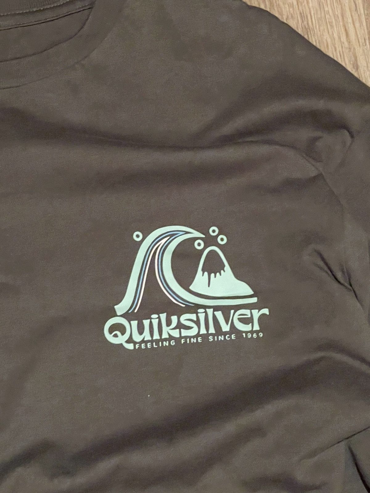 Quiksilver × Vintage QuickSilver Vintage Surf Style Long Sleeve Big Central Logo Size US M / EU 48-50 / 2 - 9 Thumbnail