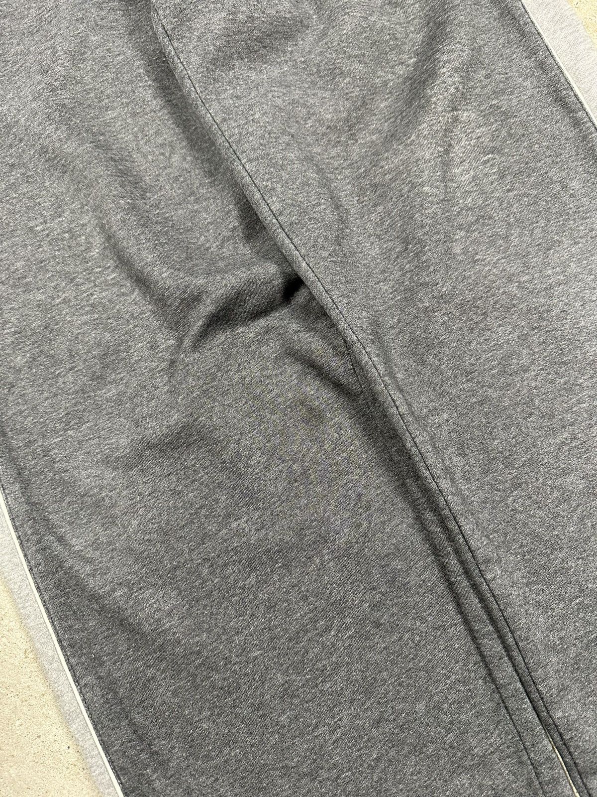 Nike ‼️ Vintage y2k Nike Grey Sweatpants Swoosh Striped Size US 32 / EU 48 - 6 Thumbnail
