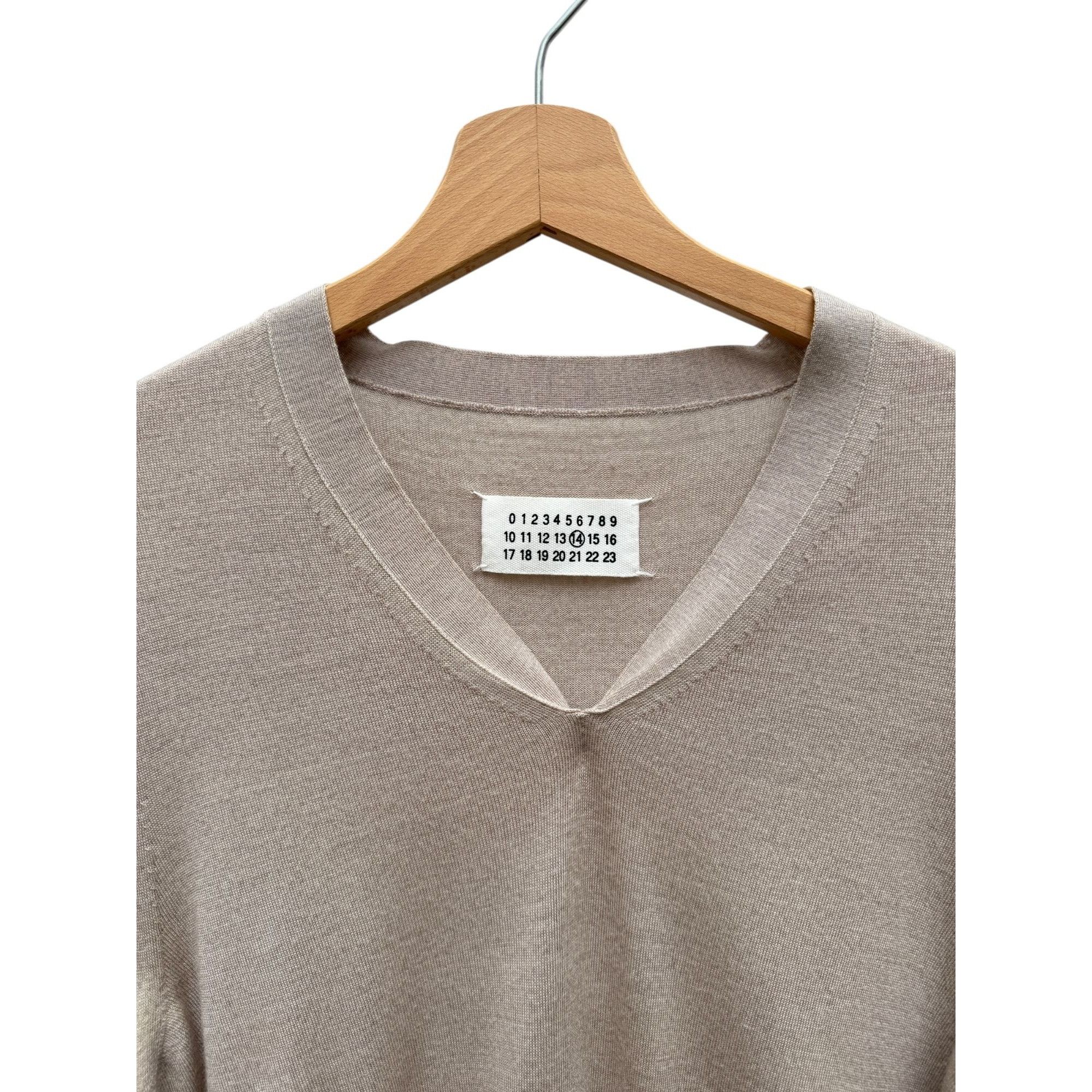 Maison Margiela Vintage Line 14 Silk Cotton Beige V-Neck Knit Sweater Size US S / EU 44-46 / 1 - 2 Thumbnail
