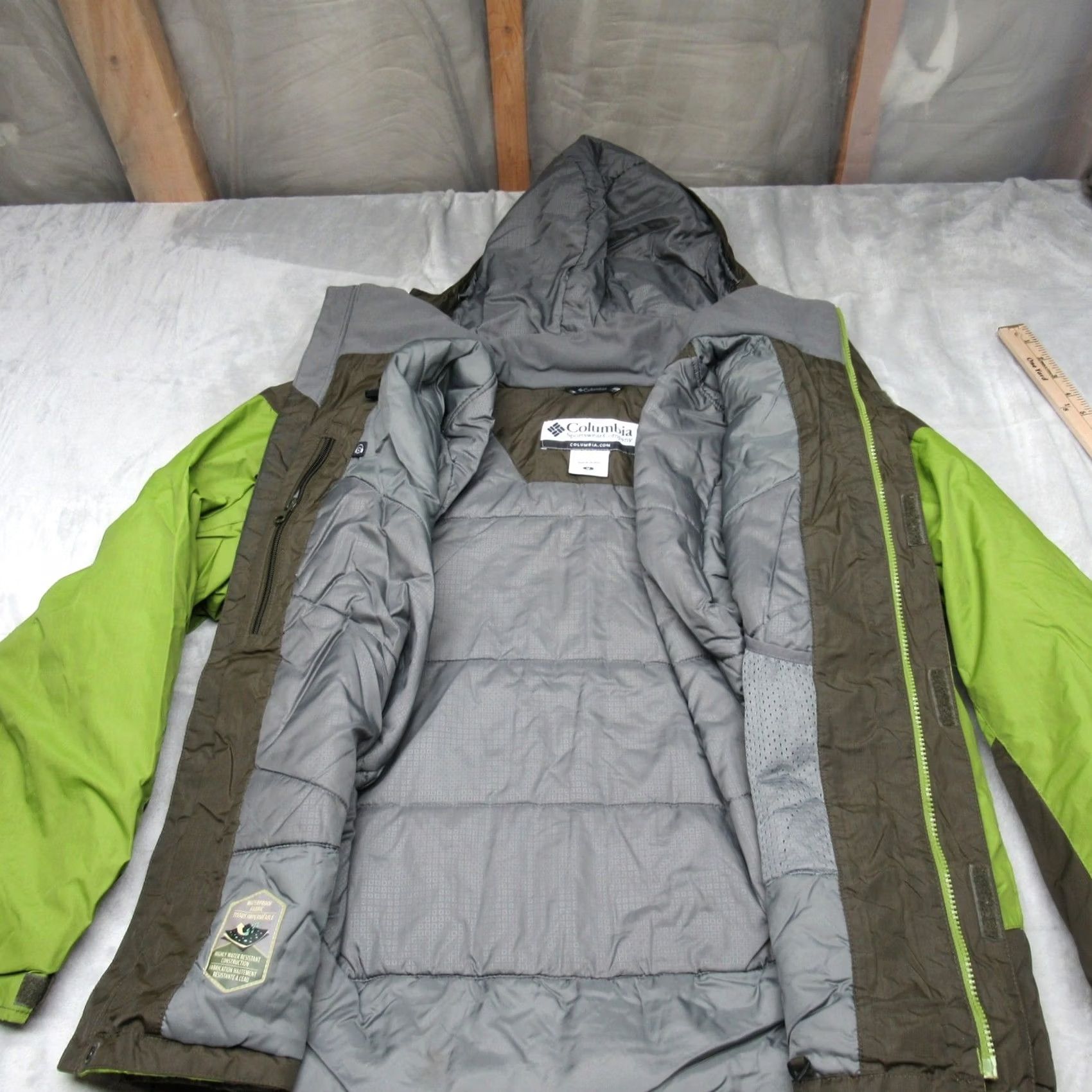 Vintage - The core selling point (Columbia) is highlighted Size US M / EU 48-50 / 2 - 6 Thumbnail