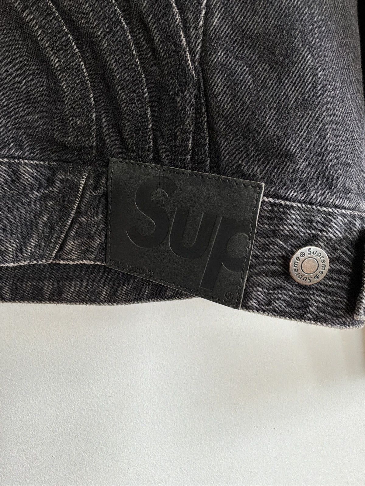 Supreme Supreme Black Denim Swirl Stitch Jacket size L Size US L / EU 52-54 / 3 - 3 Thumbnail