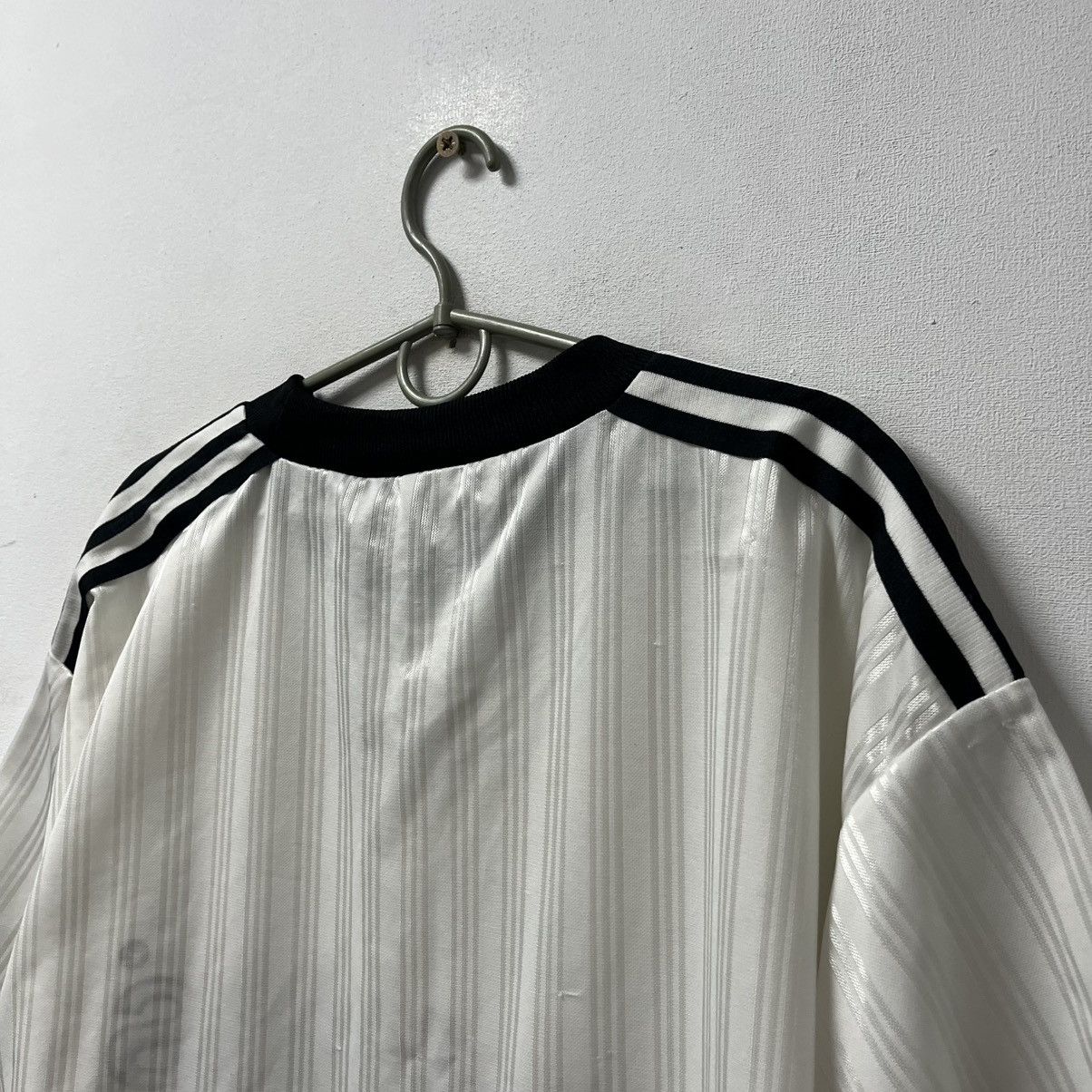 Adidas Vintage Adidas Big Logo T-Shirt Size US M / EU 48-50 / 2 - 12 Thumbnail