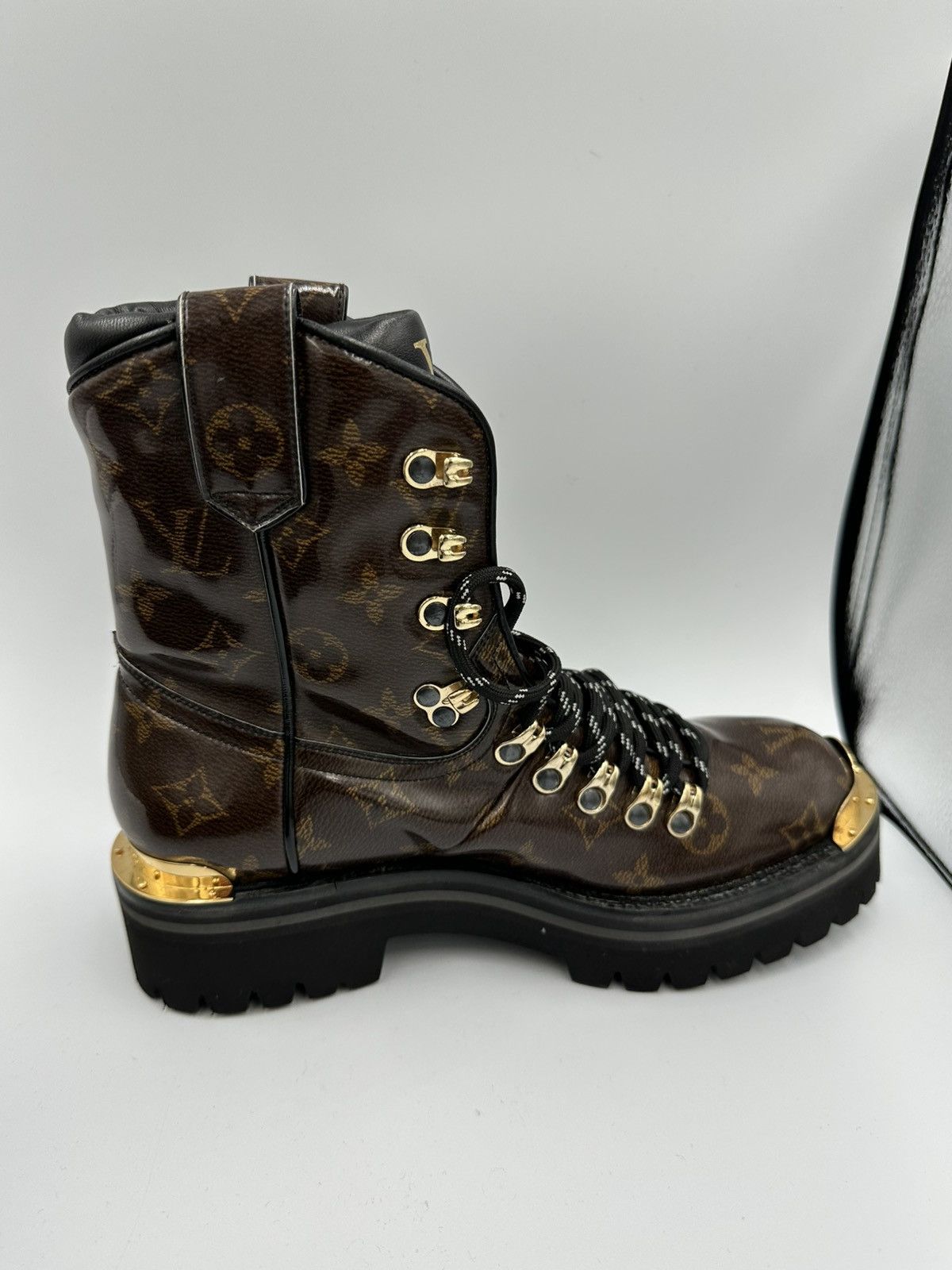 Louis Vuitton Louis Vuitton Rare Boots Size US 5.5 / IT 35.5 - 15 Thumbnail