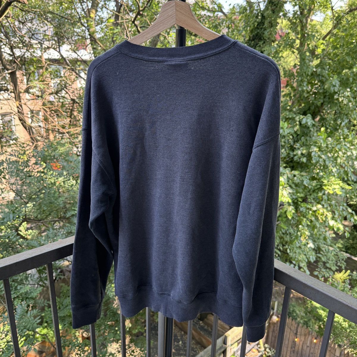 Vintage Thrashed Faded Distressed Cleveland Cavaliers Sweatshirt Size US L / EU 52-54 / 3 - 2 Thumbnail