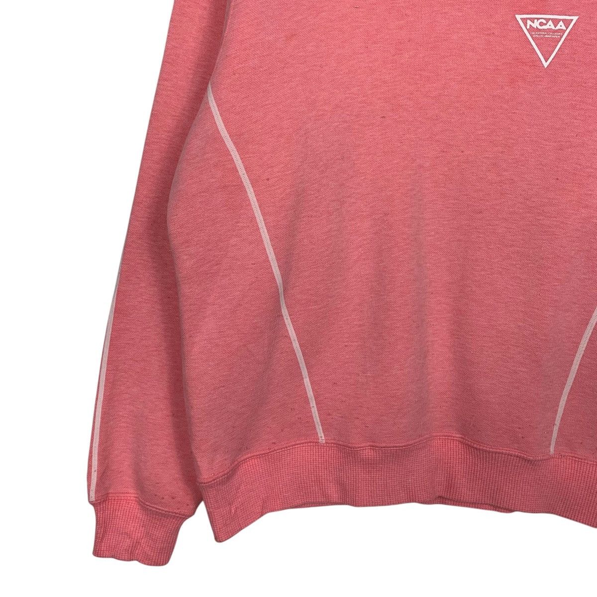 NCAA Descente NCAA Pink Crewneck Sweatshirt Size US L / EU 52-54 / 3 - 3 Thumbnail