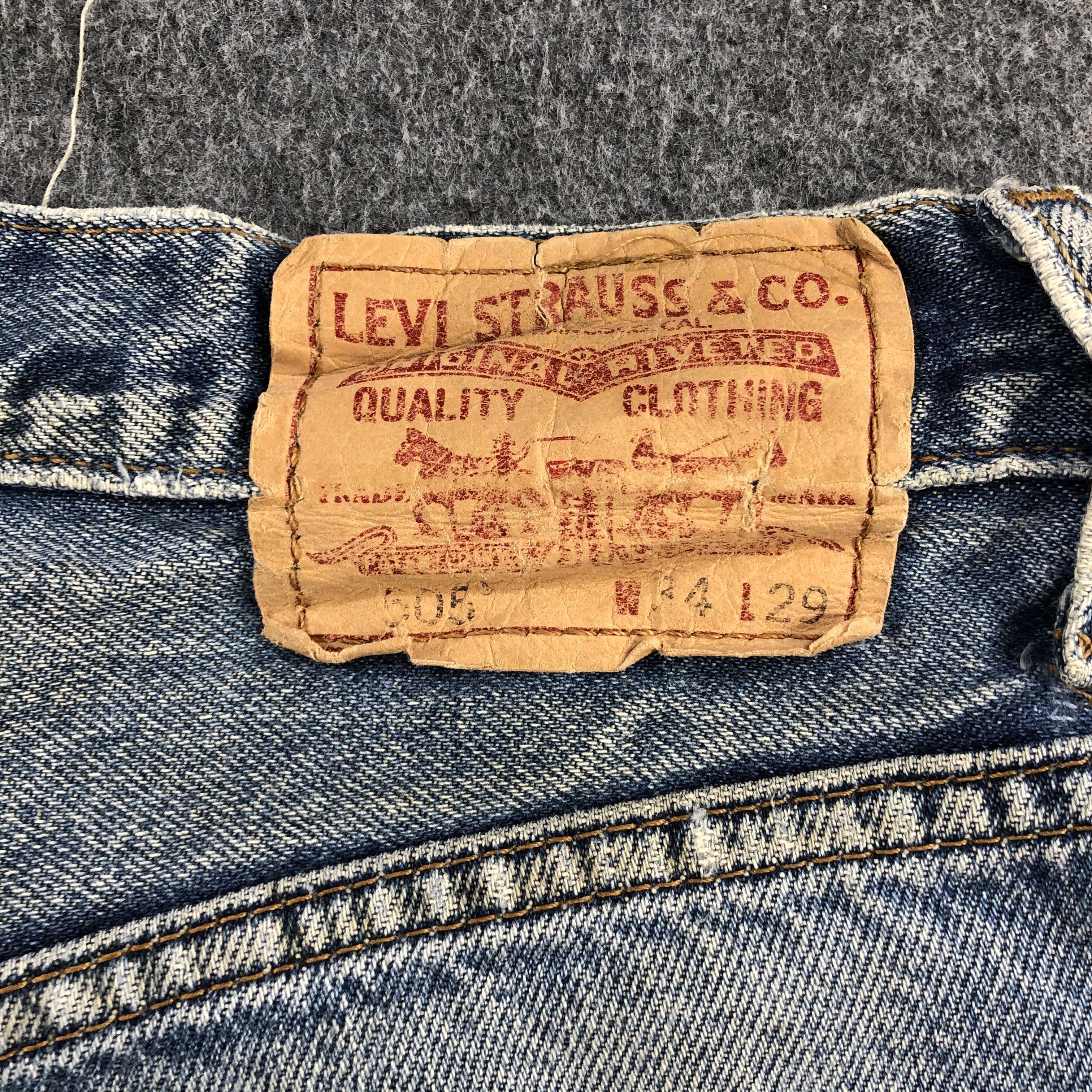 Levi's Vintage Blue Wash Levis 505 Jeans-J2049 Size US 35 - 5 Thumbnail