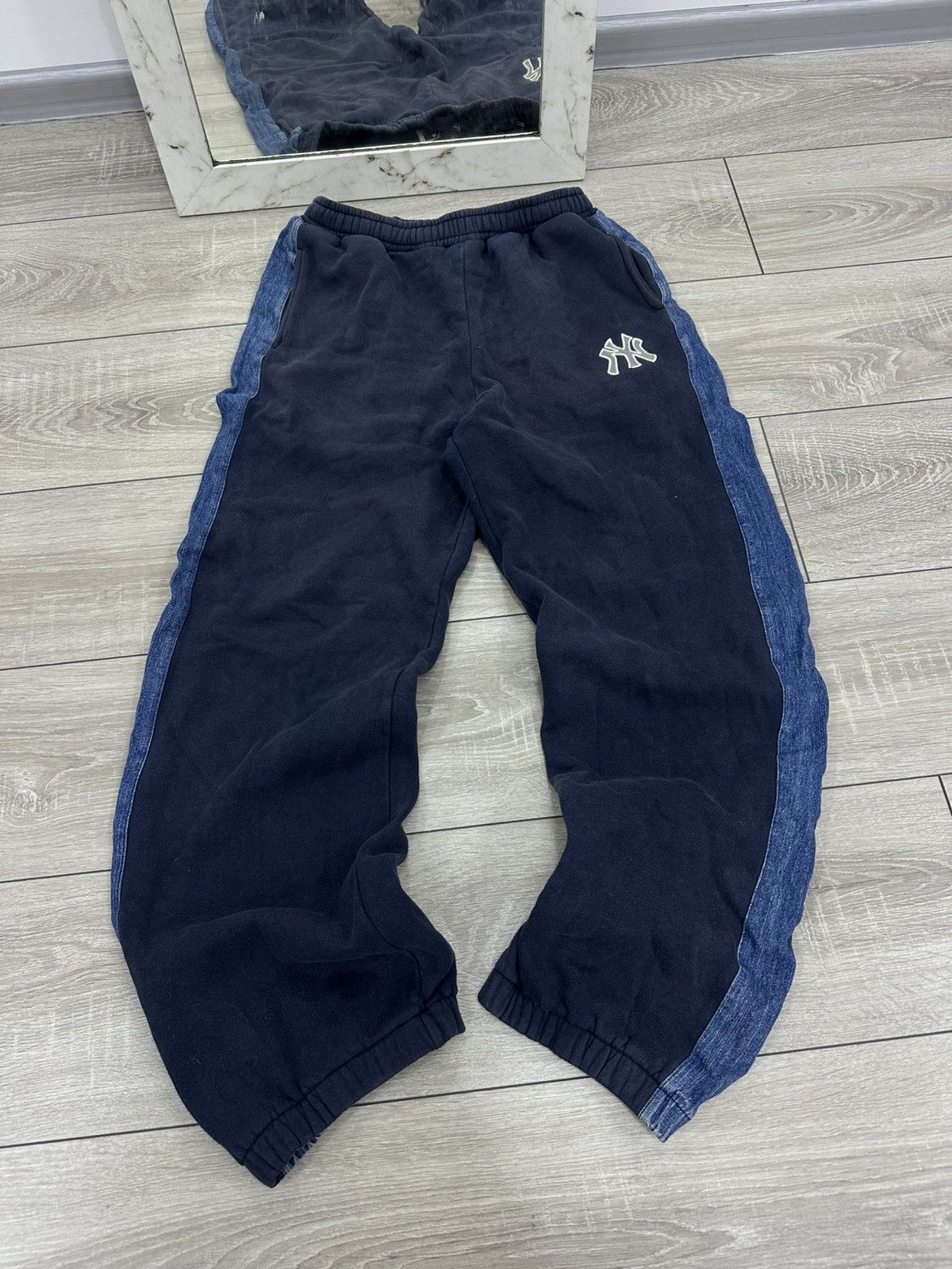 Majestic Majestic New York Yankees Vintage 90s Faded Baggy Sweatpants Size US 30 / EU 46 - 3 Thumbnail