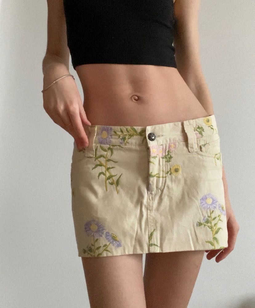 Dolce & Gabbana Dolce Gabbana Mini Skirt Floral Size 26" / US 2 / IT 38 - 2 Thumbnail