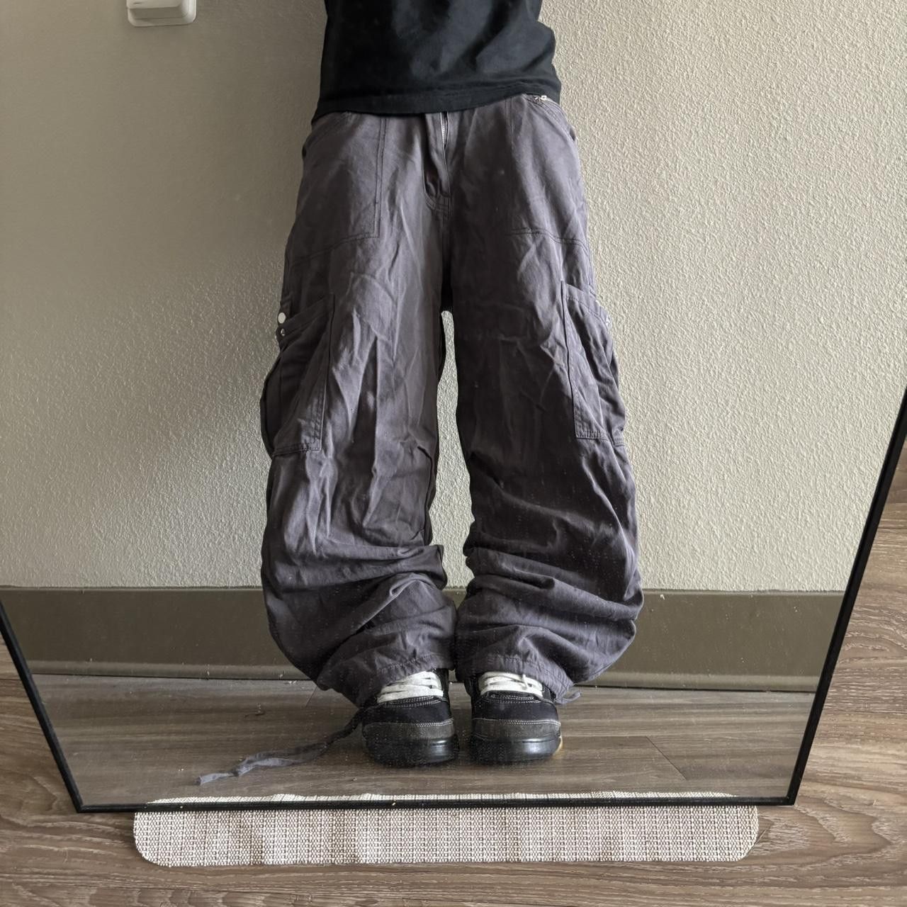 Japanese Brand Crazy Vintage Y2K/2000s Baggy Grey Streetwear Skater Style Cargo Pants! 29x29 Size US 29 - 1 Thumbnail