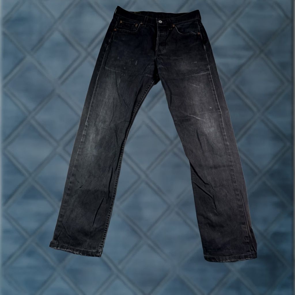 Levi's VINTAGE Levi's 535 Jeans Men 31x32 Black Button Fly Distressed 90s Straight 5-Pocket Denim Regular Mens Size US 31 - 1 Thumbnail