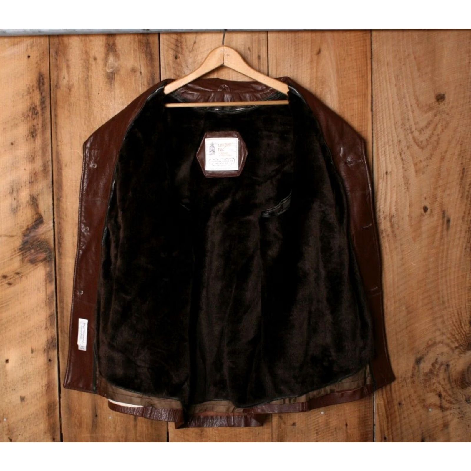London Fog VINTAGE London Fog Car Coat Leather Brown 42 Men's Sz. 42 Zip-Out Faux Fur Liner Coat Brown Leather Car Coat Mens 42 Vintage London Fog Size US XS / EU 42 / 0 - 7 Thumbnail
