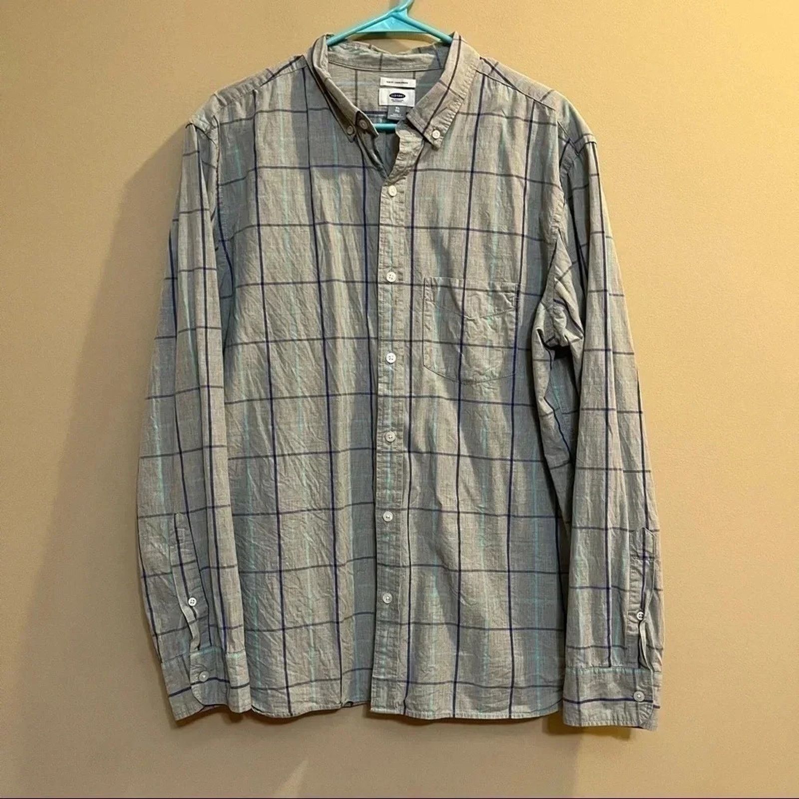 Old Navy Old Navy Slim Fit The Signature Shirt sz XL Button Up Shirt Size US XL / EU 56 / 4 - 1 Thumbnail