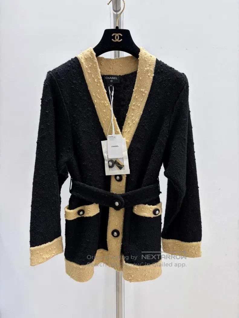 Chanel Chanel Black and yellow colour-matched wool knitted cardig Size XXS / US 00 / IT 34 - 1 Thumbnail