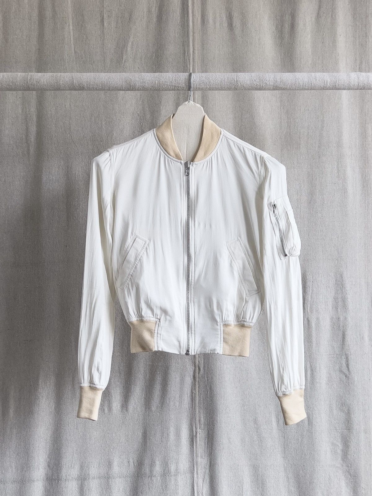 Rick Owens Rick Owens Mainline SS15 “FAUN” Silky Milk MA1 Bomber Size XS / US 0-2 / IT 36-38 - 2 Thumbnail